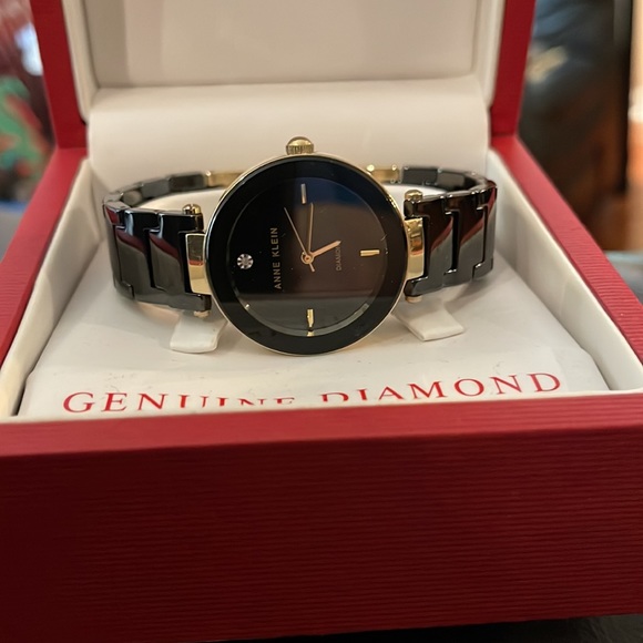 Beautiful New Diamond Anne Klein Gold & Black Watch.  GREAT CHRISTMAS PRESENT - Picture 3 of 10